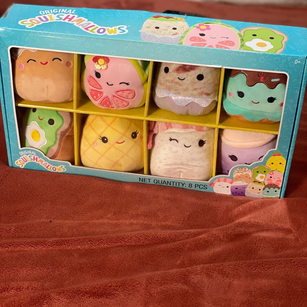 Squishmallows 5” set of 8  🧸🧸🧸 FOOD EXCLUSIVE.
